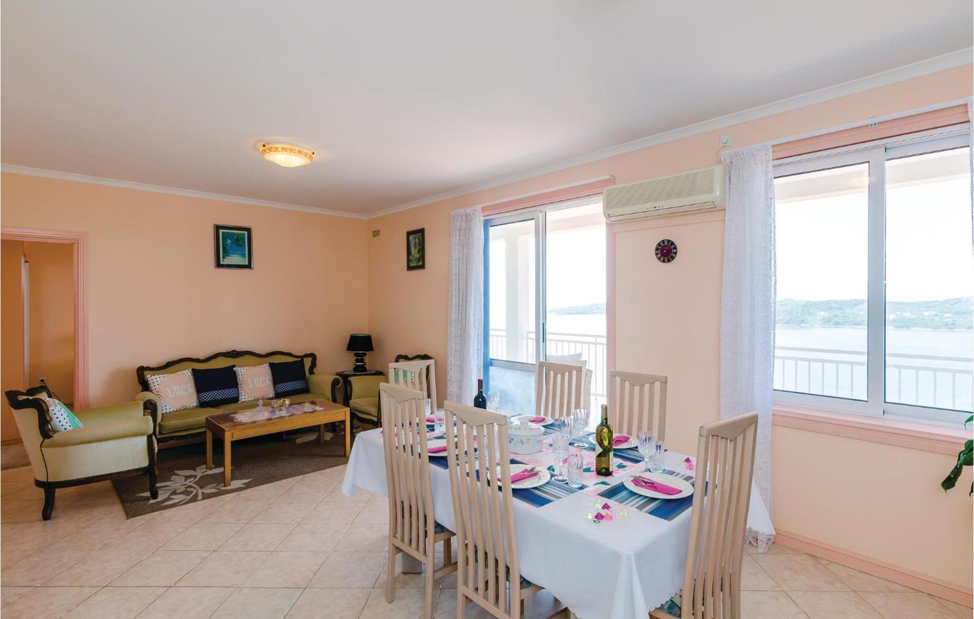 3 Bedroom Beautiful Apartment In Orasac Exterior foto