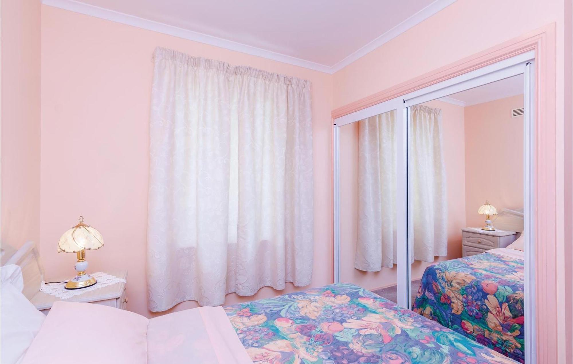 3 Bedroom Beautiful Apartment In Orasac Exterior foto