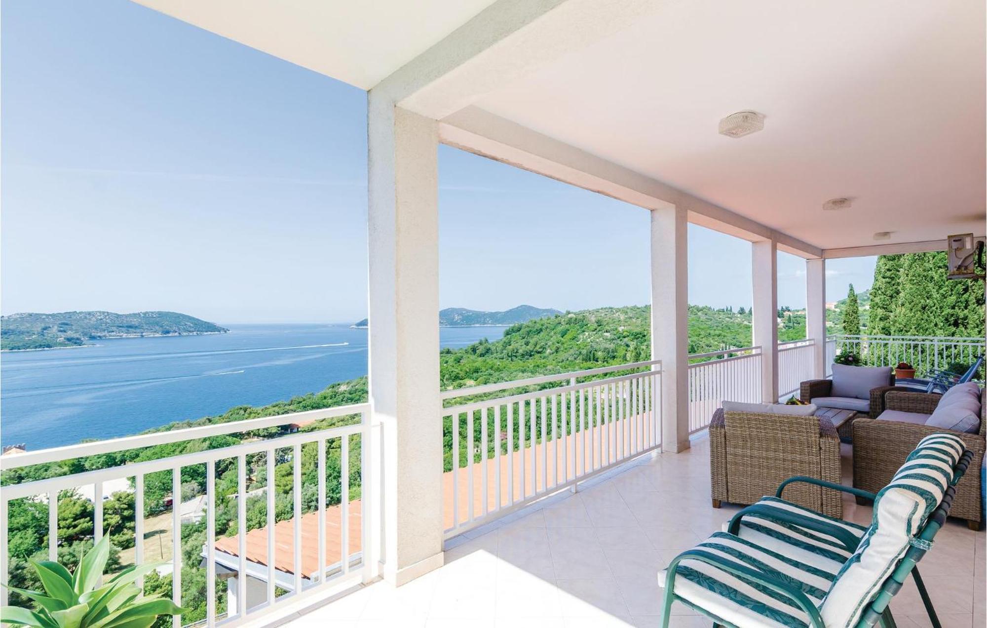 3 Bedroom Beautiful Apartment In Orasac Exterior foto