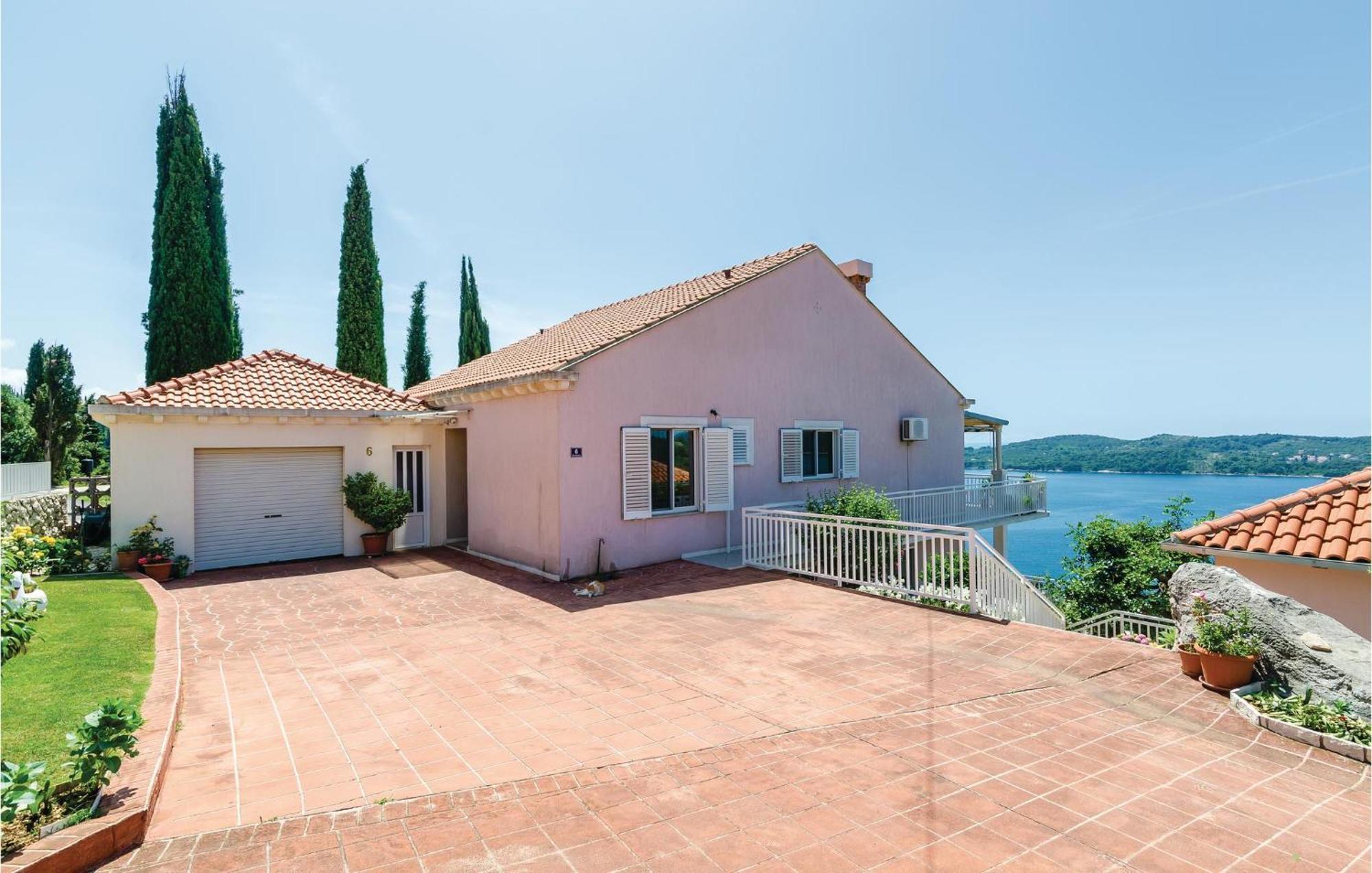 3 Bedroom Beautiful Apartment In Orasac Exterior foto