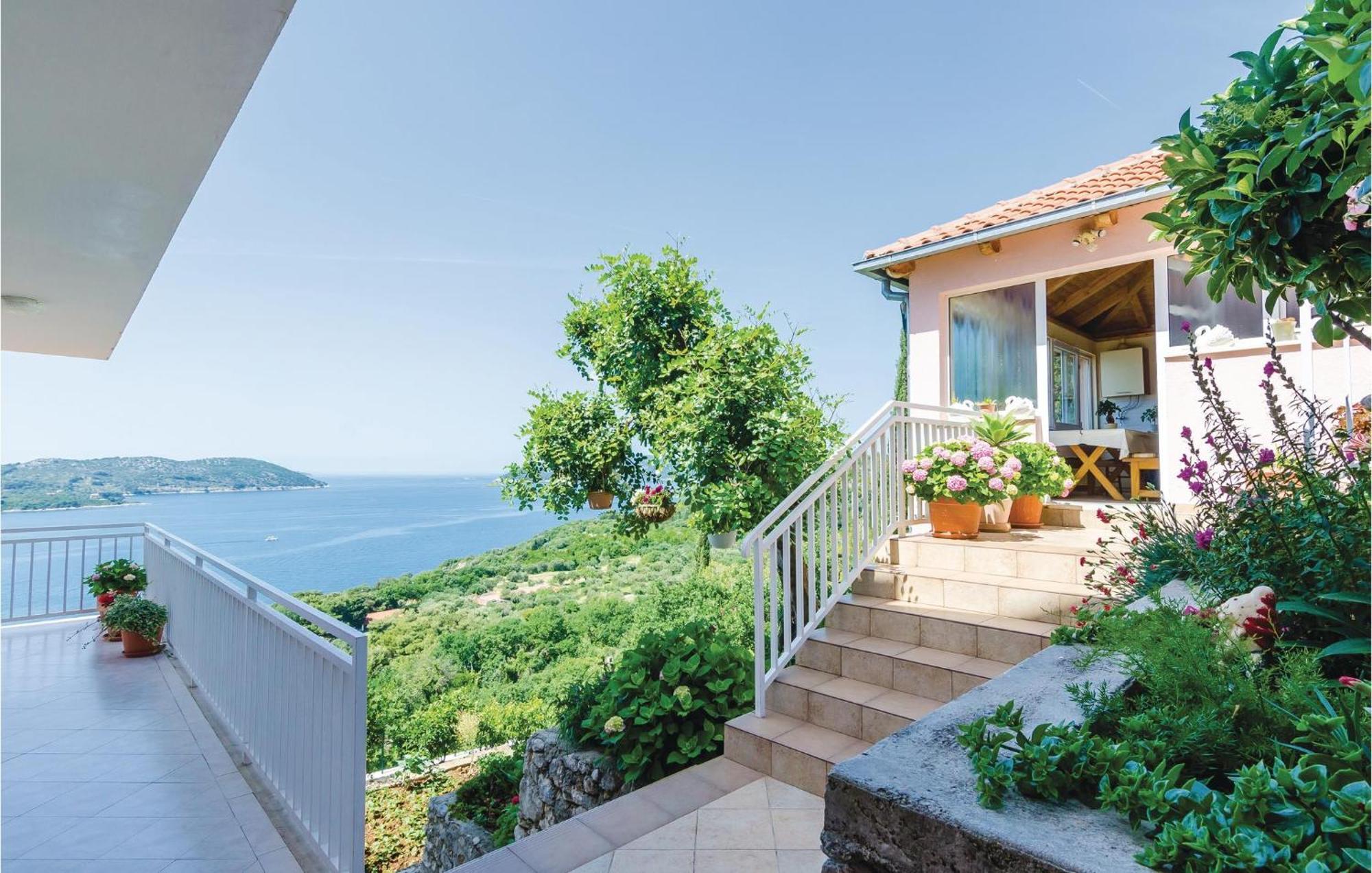 3 Bedroom Beautiful Apartment In Orasac Exterior foto