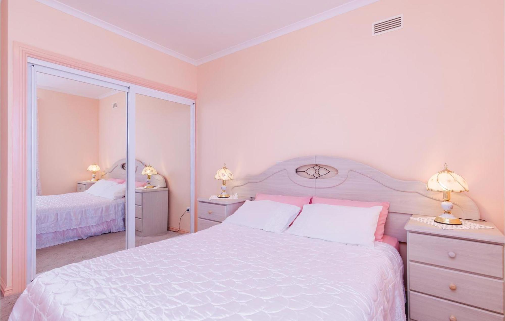 3 Bedroom Beautiful Apartment In Orasac Exterior foto